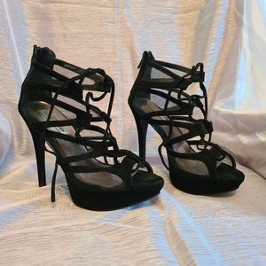 Steve Madden Black heels